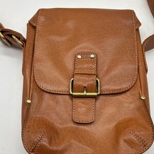 Elegant Tan Leather Crossbody Bag BRN9034C